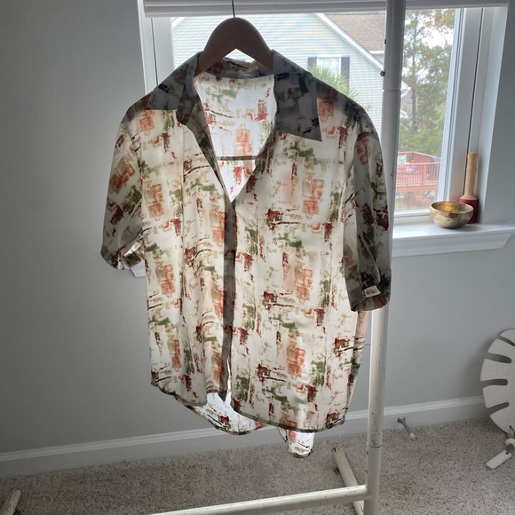 Button down top - Picture 2 of 4
